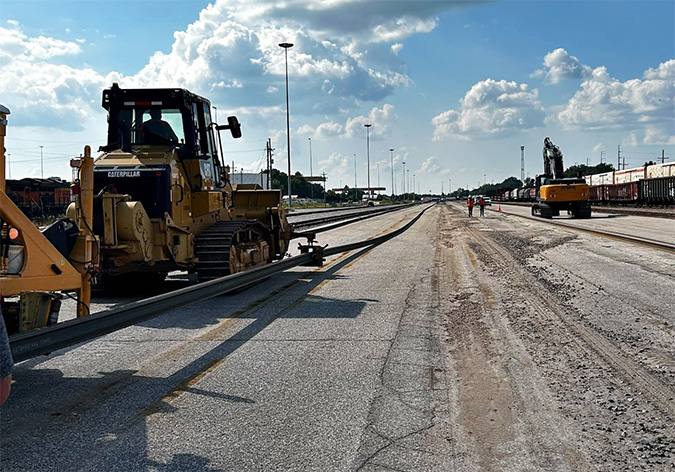 Rail being installed at Memphis.